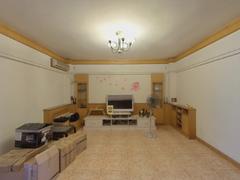 锦华小区 3室2厅125m²满五年