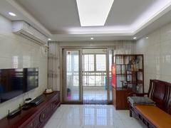卧龙阁 3室2厅83.84m²满五年