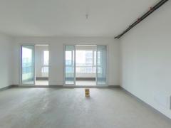 置地栢悦湾 4室2厅138m²毛坯