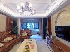 丽丰铂羽公馆 4室2厅186m²精装修
