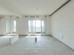 置地栢悦湾 3室2厅125m²毛坯