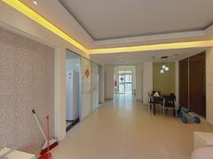湖畔名郡 3室2厅109m²精装修