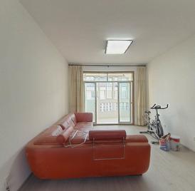 阳光花园小区 3室2厅117m²普通装修