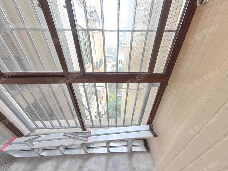 中山东城花园阳台照片_东城花园 2室2厅88.6m²整租