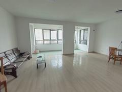 加侨悦侯府 3室2厅126m²普通装修