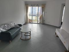 前海花园三期 3室2厅88.45m²整租