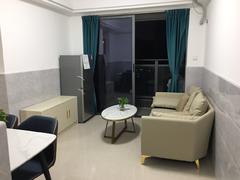 嘉鑫辉煌时代  （新上）精装修 保养不错 南北通透 看房方便