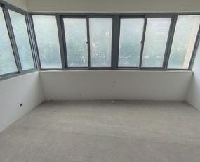 湖畔名郡 3室2厅121m²毛坯