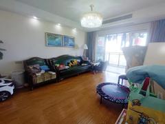 乐城 4室2厅130m²整租