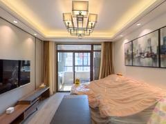 文一陶冲湖城市广场 3室2厅106m²精装修