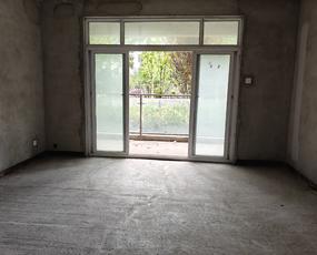 丽晶华庭 4室2厅165m²整租