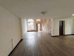 龙泉别墅 7室1厅240m²整租