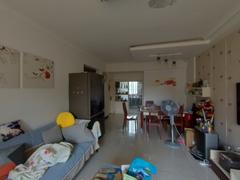 湖畔名郡 3室2厅107m²精装修