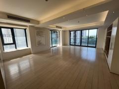 半岛城邦二期 4室2厅245m²整租