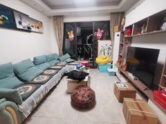 润科华府 3室2厅89.86m²精装修