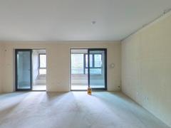 正荣旭辉政务未来 4室2厅156.9m²精装修