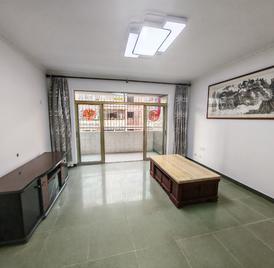 特发小区 3室2厅88m²整租