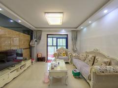 巴黎春天爱丽舍 4室2厅130.42m²精装修