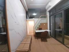 华盛珑悦 4室1厅72m²整租