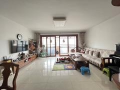 东方半岛花园 4室2厅120.36m²普通装修