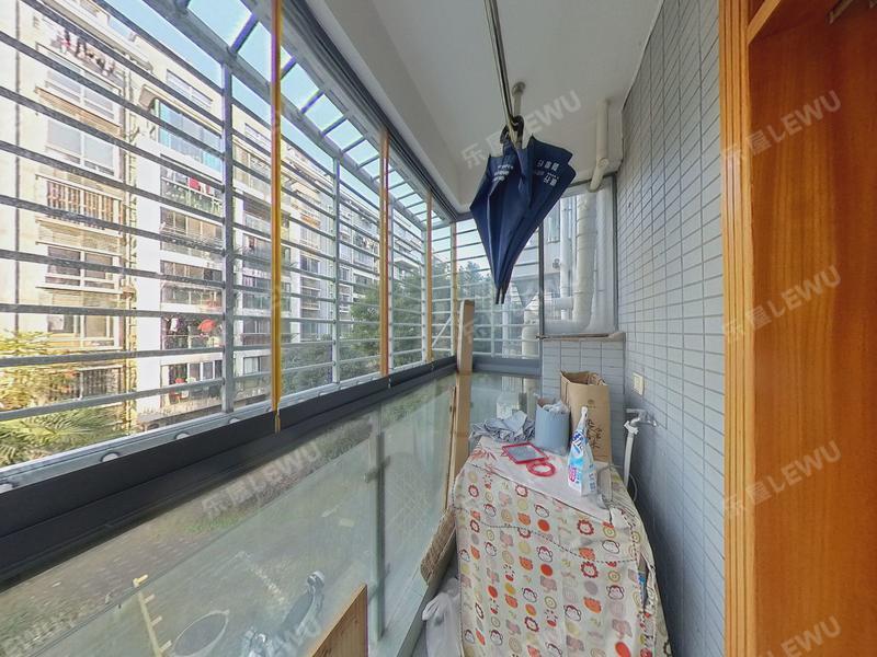 巢湖城市之光A区阳台照片_城市之光A区 3室2厅136m²普通装修