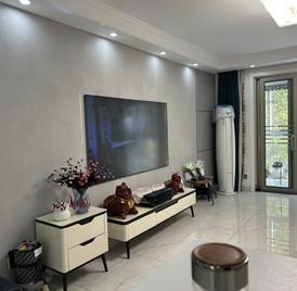 丽晶华庭 4室2厅167m²精装修