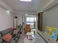 大富鸿学府 3室2厅102m²毛坯
