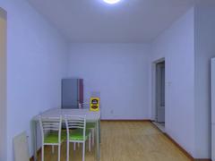 元一名城C区 4室1厅96.73m²精装修