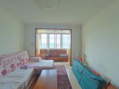 东方景苑南区 4室2厅151.21m²精装修