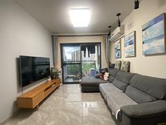 鸿荣源尚峰 2室2厅68.53m²精装修