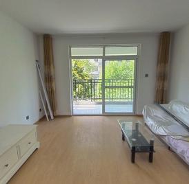 凤凰山庄(凤凰山路) 3室2厅136m²普通装修