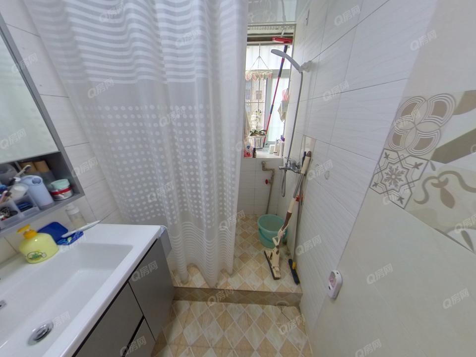 国展苑 2室2厅72.76m²满五唯一