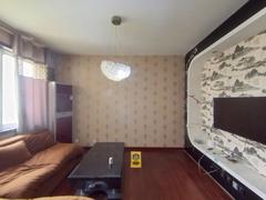 新海家园B区 3室2厅96.14m²普通装修