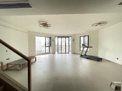 美加广场 3室2厅177.9m²整租