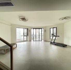 美加广场 3室2厅177.9m²整租