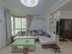 美仑豪庭 3室2厅87.85m²精装修