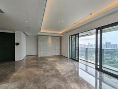 世茂深港国际中心 3室2厅181m²整租