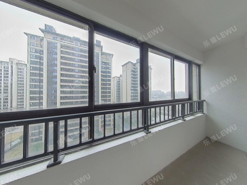 巢湖宋都如意长江阳台照片_宋都如意长江 3室2厅99m²毛坯