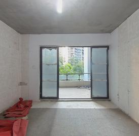 君悦龙庭三期 新出房源，户型方正，花园中间，住家安静舒适