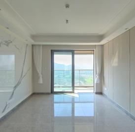 翠湖香山(百合苑) 全新未入住3室2厅135m²精装修