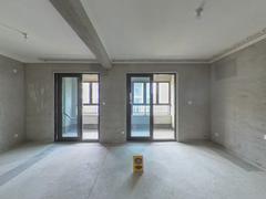 力高君逸府 3室2厅115m²毛坯