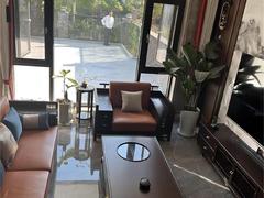 丽景国际小区 5室2厅241m²精装修