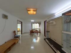 龙威豪庭 3室2厅108m²整租