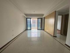 麓园 4室2厅110.09m²精装修