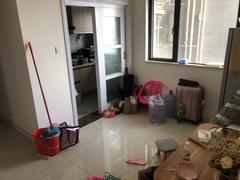 龙城金地中心 精装4房,家私家电全齐,拎包入住,交通便利