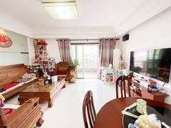 鹏兴花园二期 4室2厅200.11m²满五年