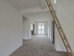 中凯景湖豪庭 5室3厅188m²毛坯