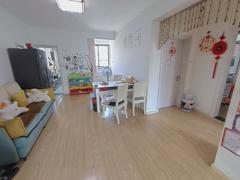 银屏雅苑南区 2室2厅96m²精装修
