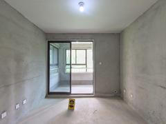 大富鸿学府 3室2厅101m²毛坯