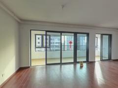 润城中心 4室2厅142.14m²精装修